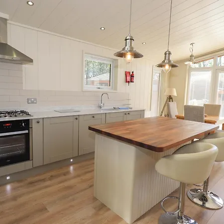 Holiday home Kingfisher *